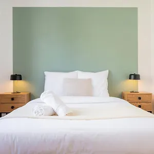 lille-superb-bright-and-spacious-2-bedroom-apartment.lillehotels.org/